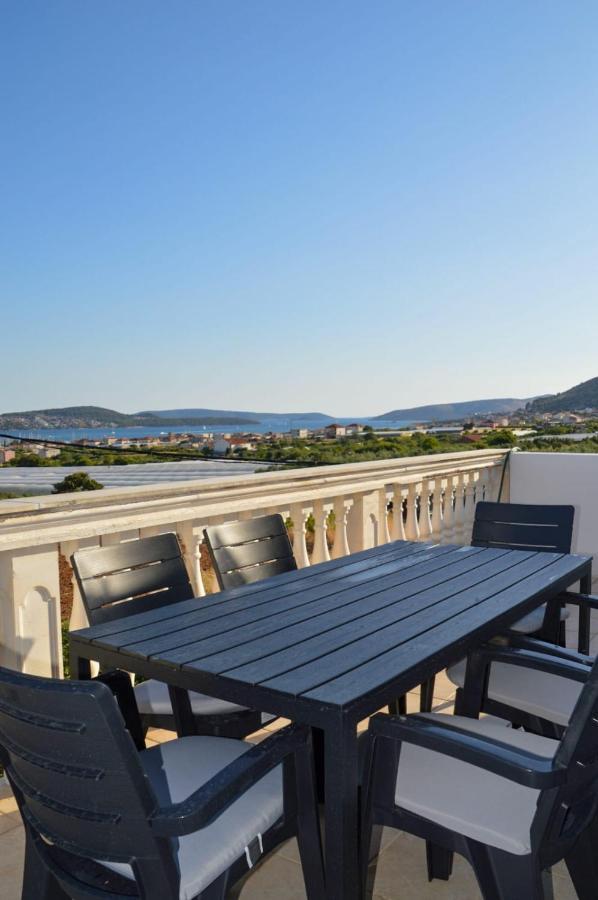 Apartment Blanka With A Beautiful View Of Трогір Екстер'єр фото