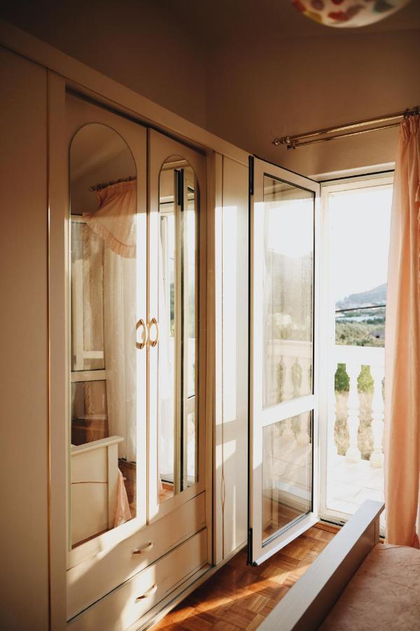 Apartment Blanka With A Beautiful View Of Трогір Екстер'єр фото