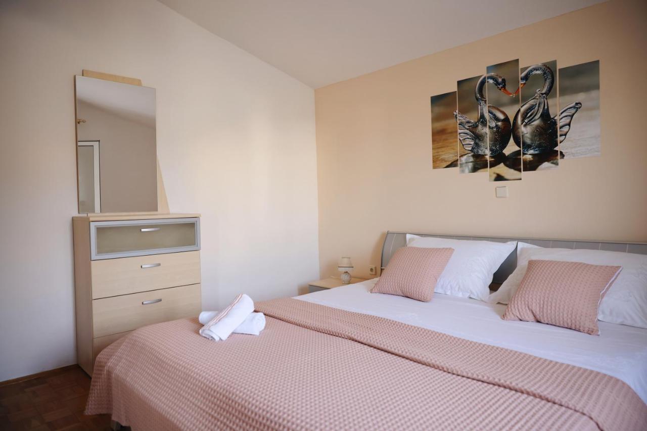 Apartment Blanka With A Beautiful View Of Трогір Екстер'єр фото